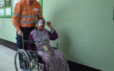 Rangkaian Operasi Katarak Gratis Tambang Emas Martabe