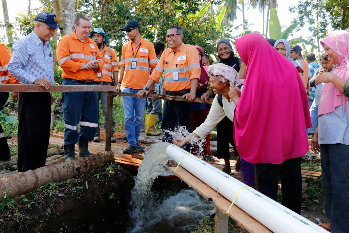 Improving-Welfare-Batangtoru-Farmers-Martabe-Gold-Mine-Built-Suspension-Bridge-Irrigation-agincourt-resources-mining-company-indonesia.jpg