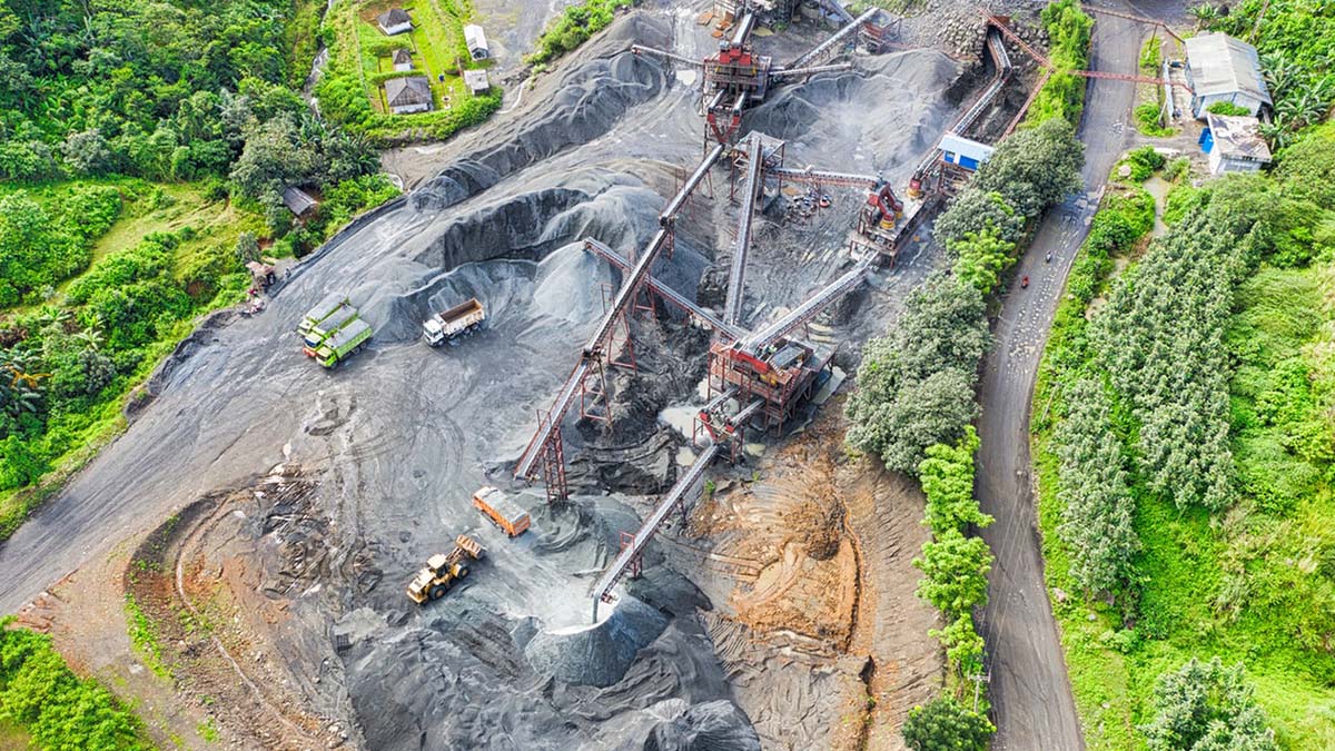 daerah indonesia kaya emas