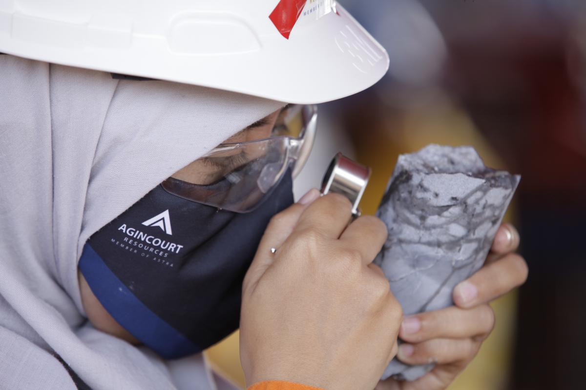 Saham Tambang Emas, Berikut Deretan Keuntungannya | Agincourt