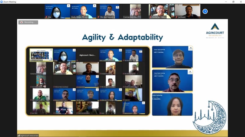 Photo: Taking a photo together with journalists from South Tapanuli, Central Tapanuli, North Tapanuli, and Mandailing Natal during the Virtual Media Gathering Ramadan 1442 Hijriah of Agility and Adaptability