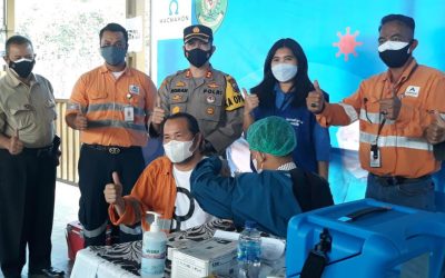 Martabe Gold Mine Holds the First Stage of Gotong Royong Vaccination