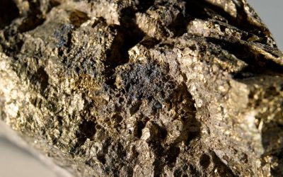 Berikut Ciri-ciri Emas Mentah yang Wajib Anda Tahu