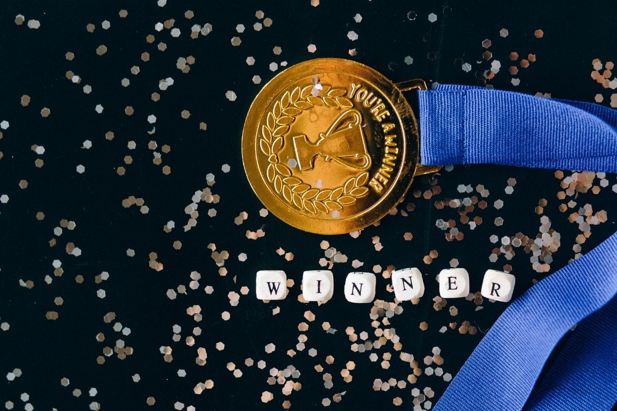 sebenarnya-medali-emas-terbuat-dari-apa-berikut-penjelasannya-agincourt