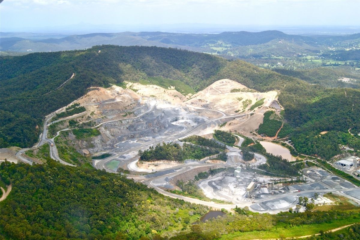 bagaimana-proses-revegetasi-lahan-bekas-tambang-agincourt