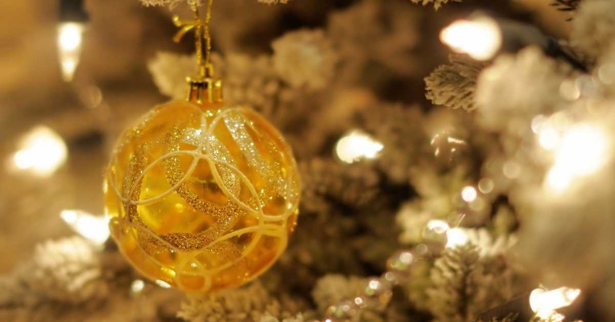 unik-ternyata-ada-pohon-natal-emas-yang-mewah-dan-mahal-agincourt