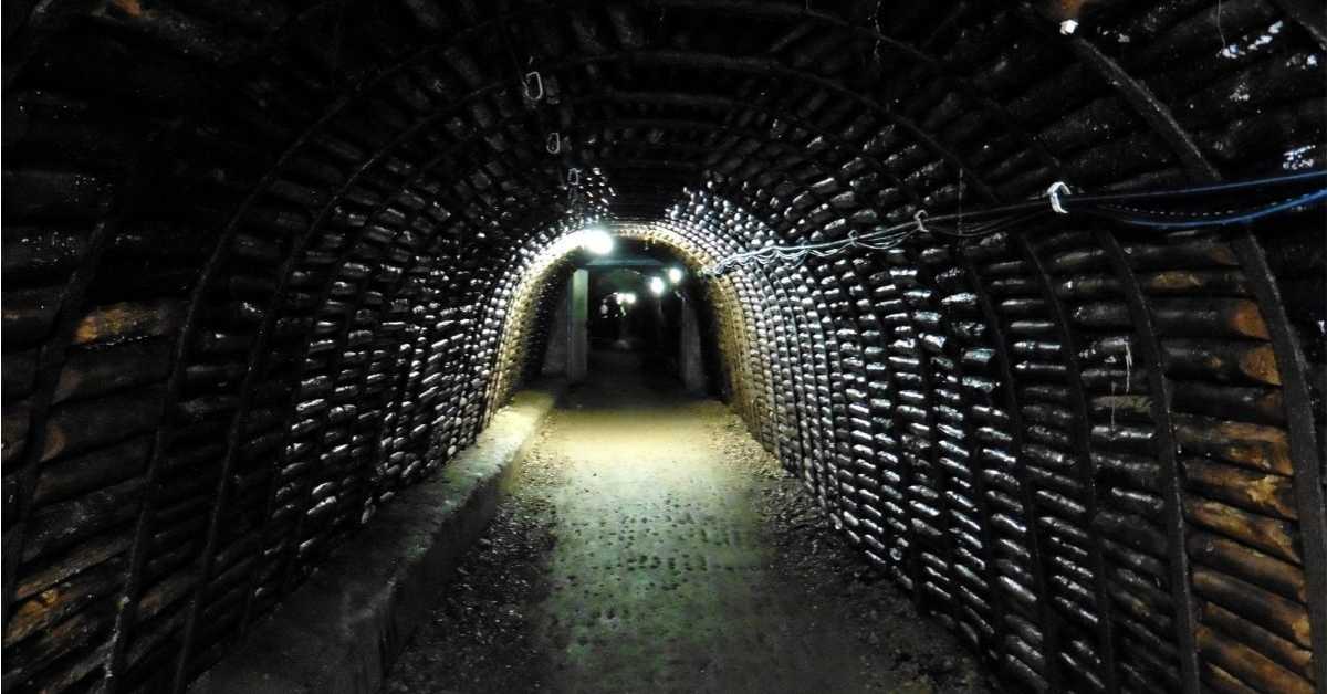 dalam-menentukan-lokasi-pertambangan-di-indonesia-agincourt