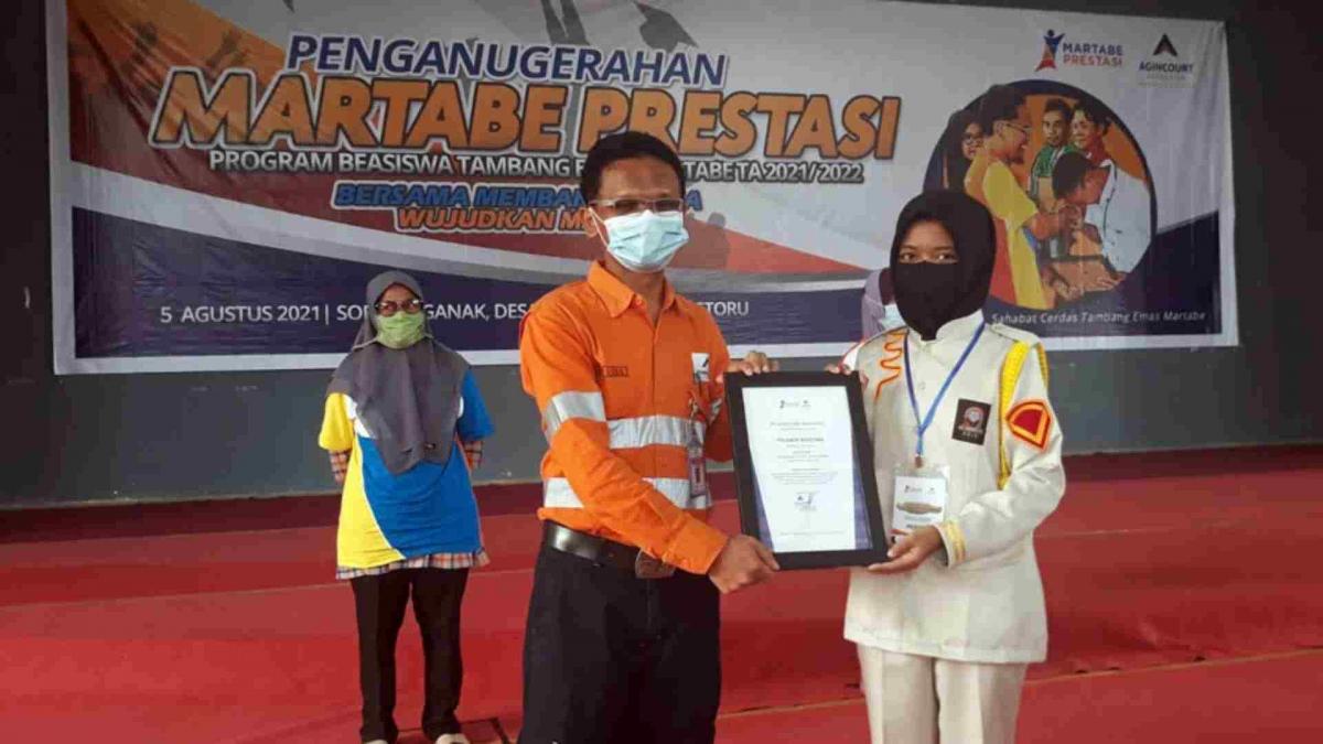 beasiswa-martabe-prestasi-yang-diberikan-PT Agincourt Resources