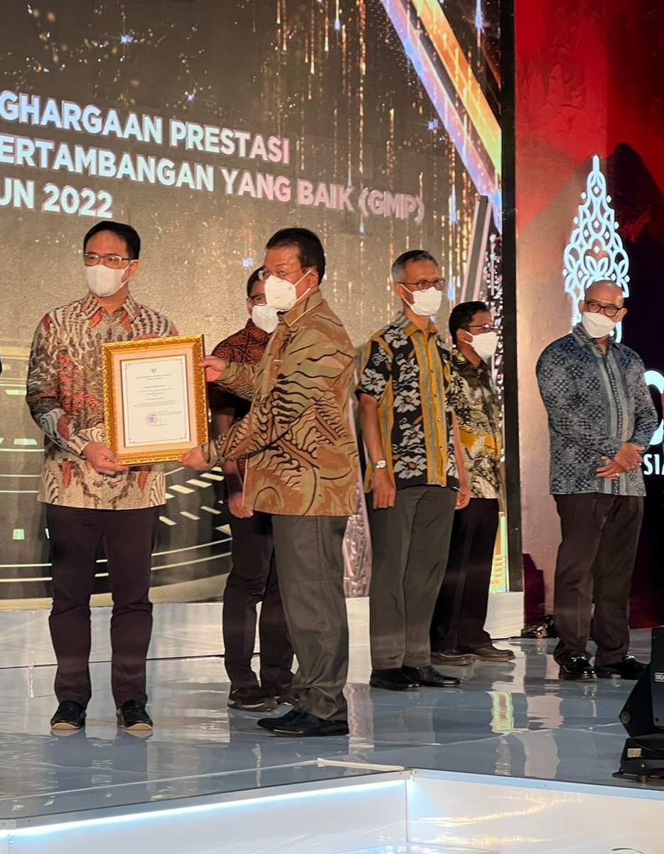 Penghargaan Pratama Aspek Pengelolaan Standarisasi dan Usaha Jasa Pertambangan kelompok badan usaha pemegang KK, PKP2B, IUP dan IUPK komoditas mineral dan batubara dari Kementerian Energi dan Sumber Daya Mineral (ESDM) 