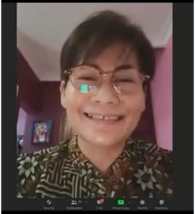 Senior Manager Corporate Communications of PT Agincourt Resources, Katarina S. Hardono while delivering a virtual speech on the award won at the IAGI Exploration Awards of 2020, Tuesday, 29 September 2020.