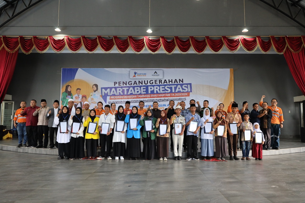 Martabe Prestasi Scholarship Awarding Agincourt Resources Granted IDR2.94 Billion for 379 Students in South Tapanuli 