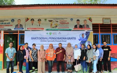 Specialist Doctors Enter Villages, Greeting Salahia Hamlet in Batuhoring Village