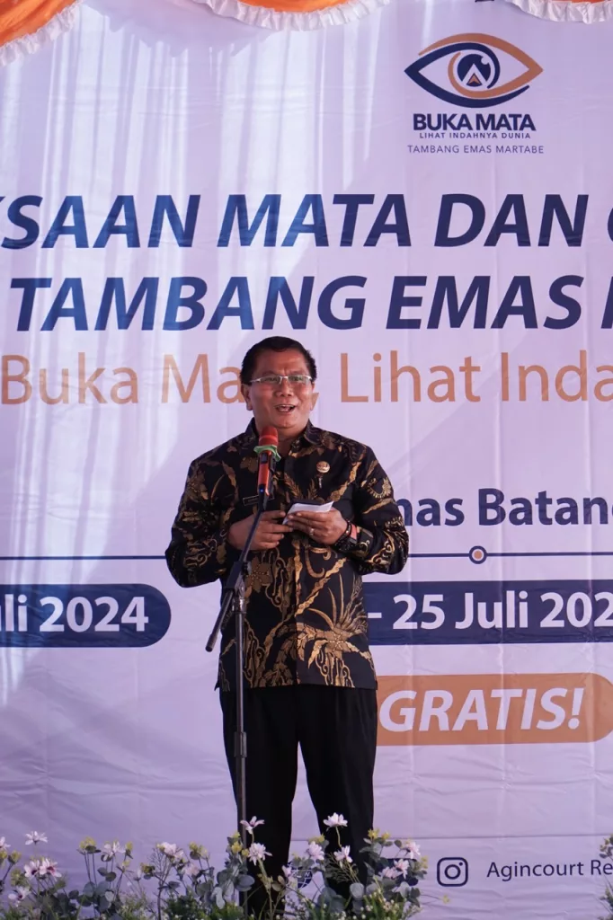 "Prolonged exposure to ultraviolet (UV) rays is one of the primary causes of cataracts. Education on the wise use of mobile phones should be encouraged, especially among students. We express our deepest gratitude to Agincourt Resources for all the support they have provided to the people of Tapanuli Selatan, including the donation of rehabilitation equipment to Sipirok General Hospital."