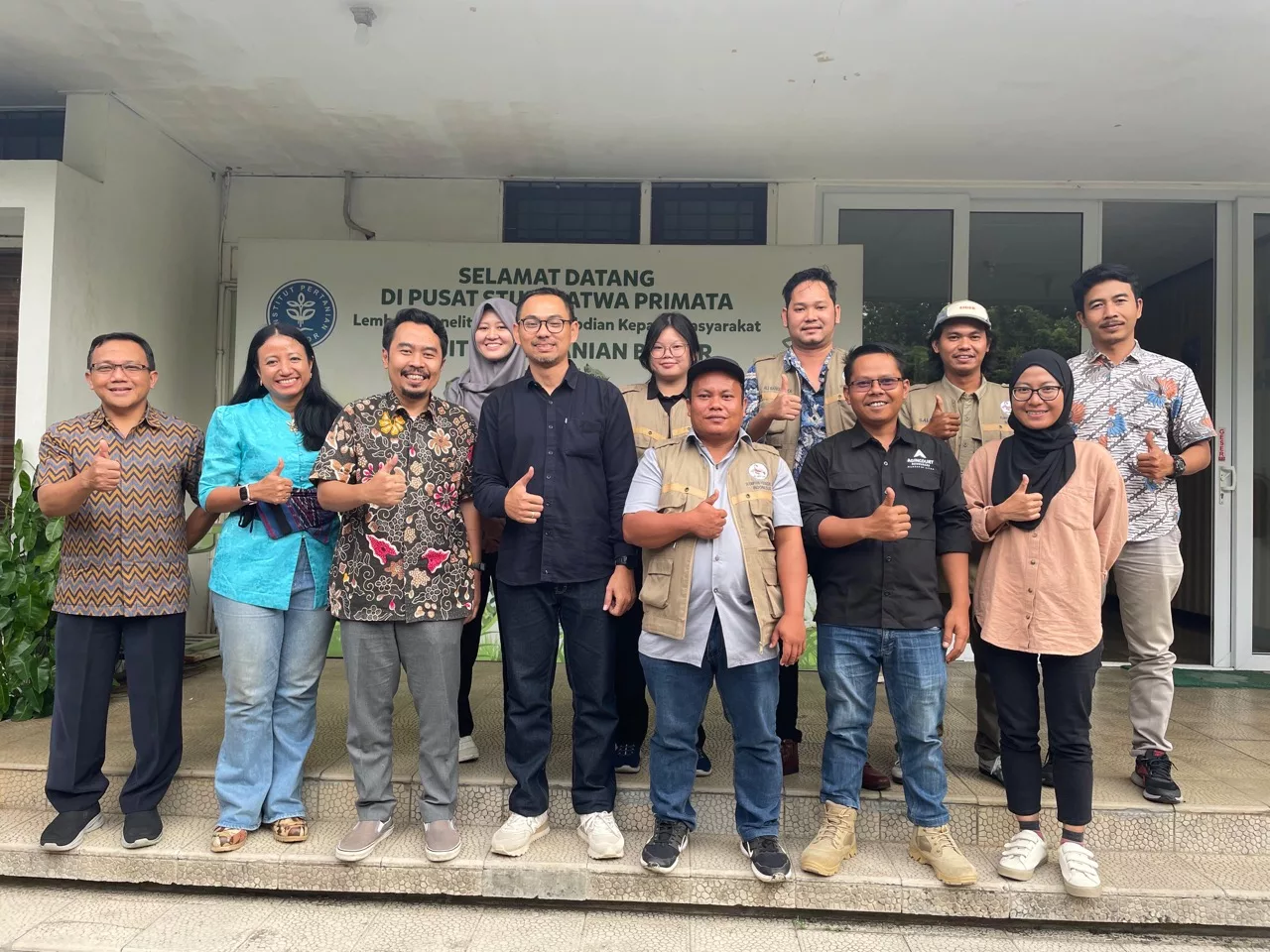 Agincourt Resources Learned from Experts to Uncover the Secrets of Primate Management