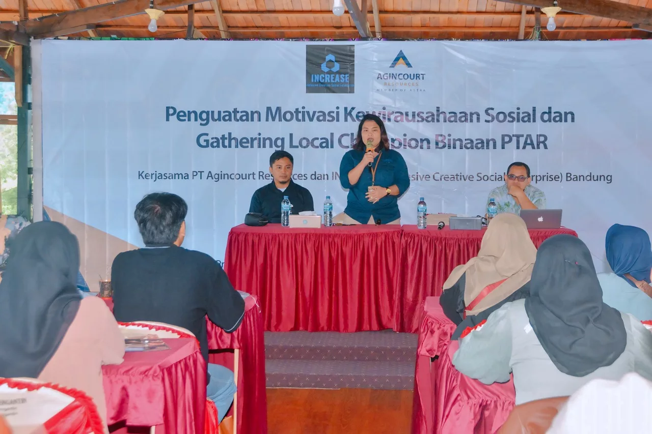 Rohani Simbolon, Manager of Community Development at Agincourt Resources, in her speech. 