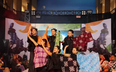 Preserving Heritage, Advancing the Local Economy at the “Kemilau Batik Tapsel” Stage 