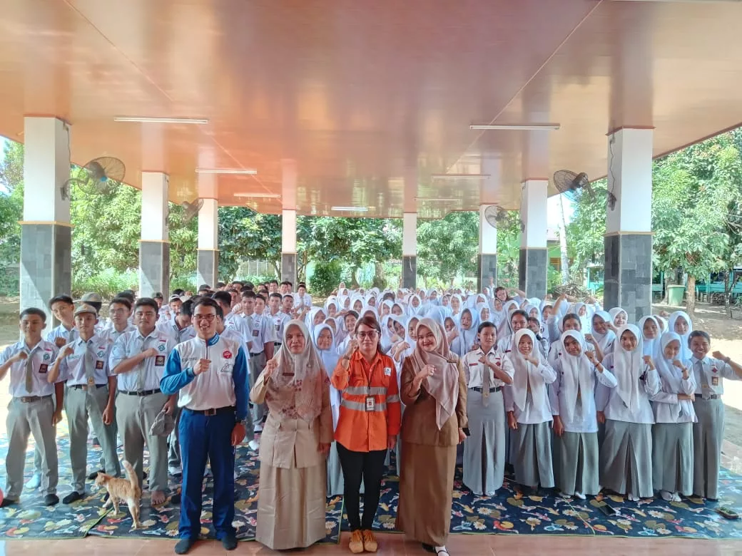 Ride with Courtesy, Arrive Safely, Agincourt Resources and INDAKO Promote #Cari_Aman Road Safety Awareness Among Batang Toru Students 