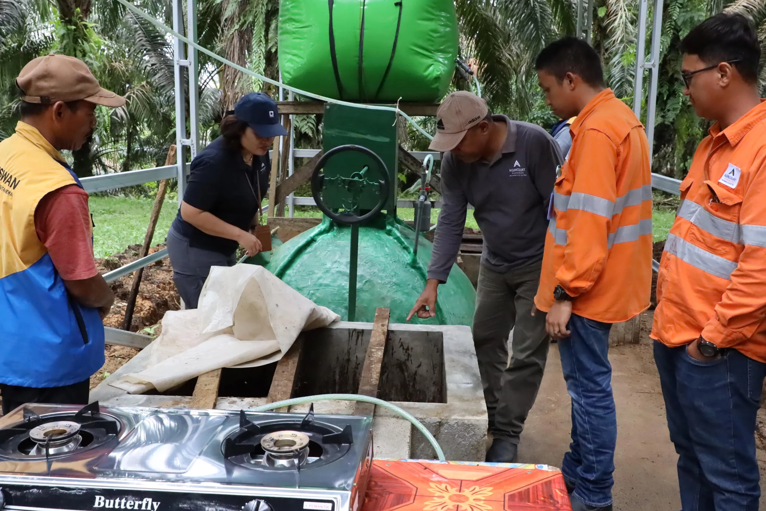 inauguration-of-the-first-biogas-installation-in-batang-toru-transforming-cow-manure-into-natural-energy 2