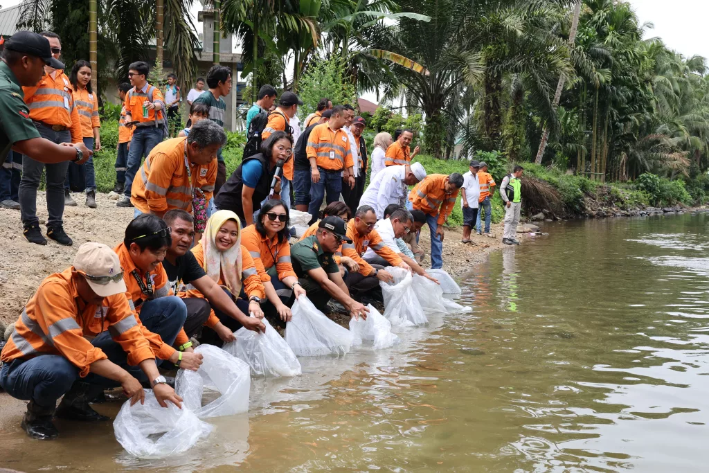 mengelola-sampah-dengan-hati-menjaga-bumi-dengan-aksi
