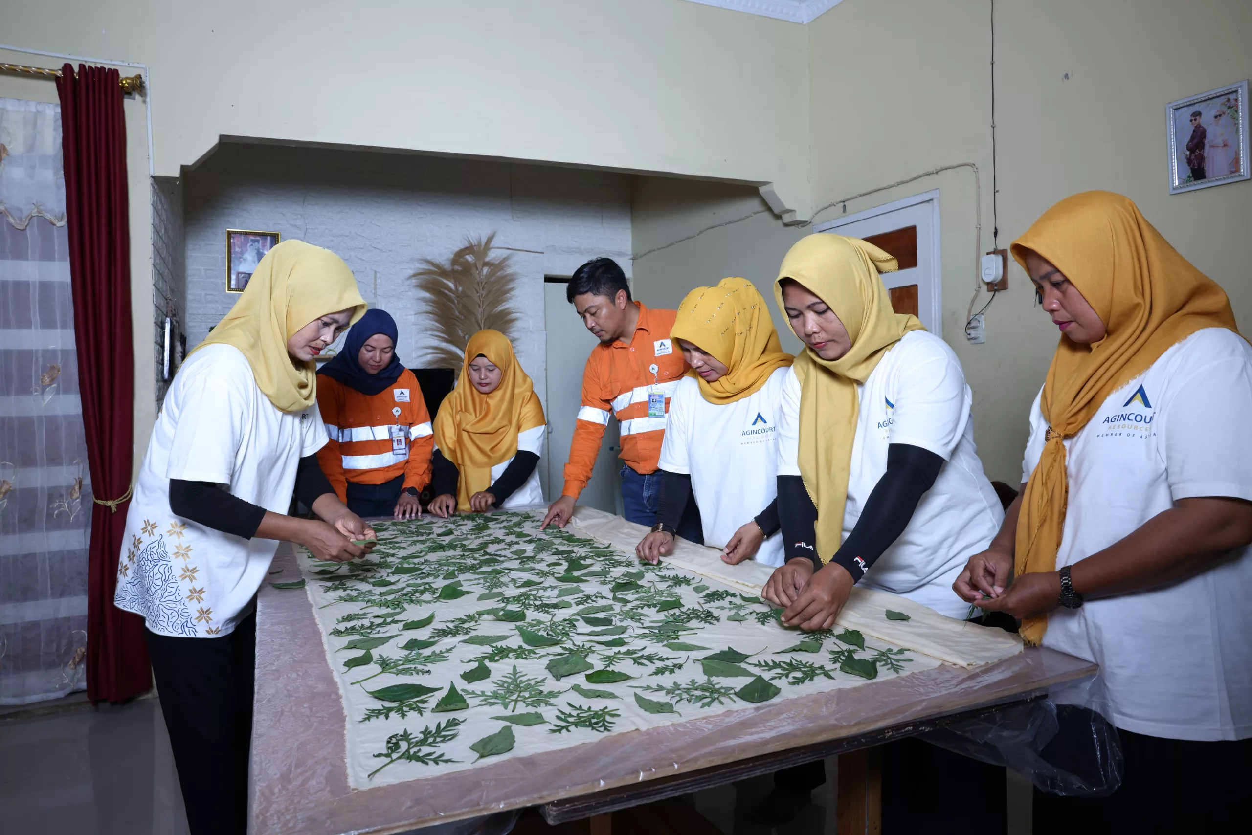 menyatukan-tambang-alam-dan-masyarakat menyatukan-tambang-alam-dan-masyarakat