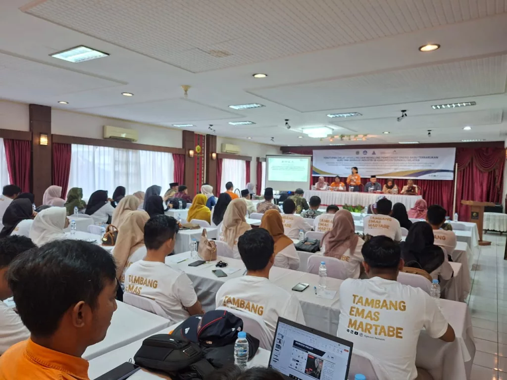 menyalakan-semangat-menguatkan-kapasitas-penutupan-diklat-upskilling-dan-reskilling-ebt-bagi-guru-smk 2